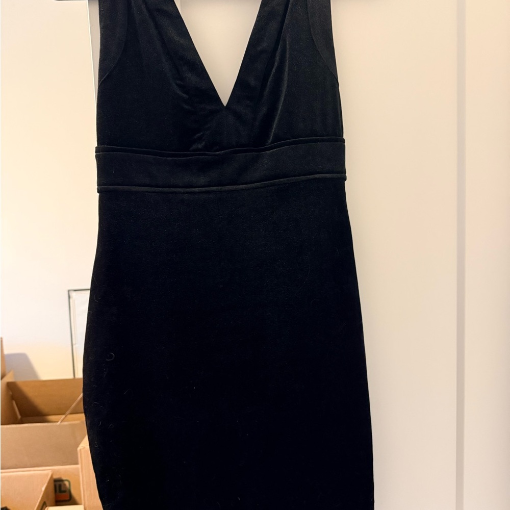 Elegant Black Sleeveless Dress